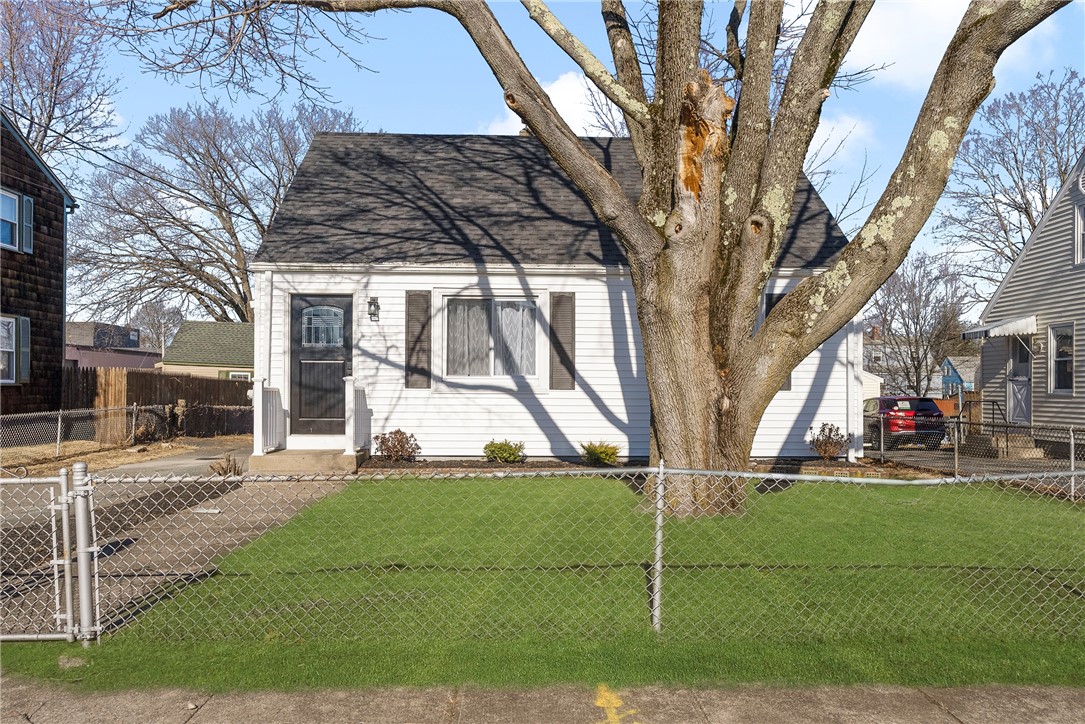 10 Lindesta Road Pawtucket, RI 02861 - Photo 14 of 15 Gallery Image 14