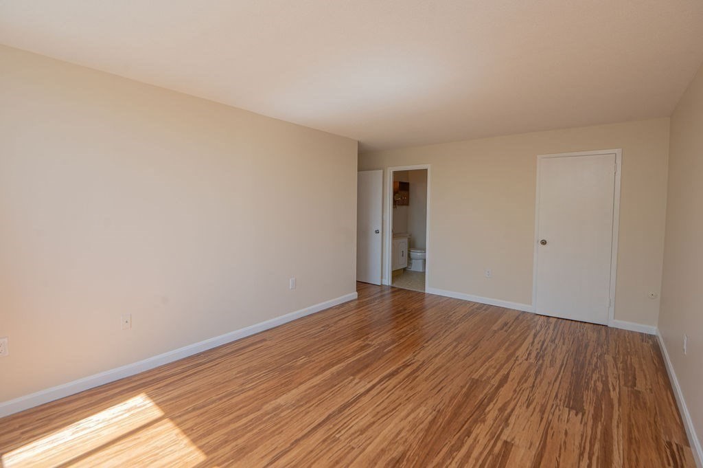 1002 Paradise Road, Unit PHH Swampscott, MA 01907 - Photo 15 of 36