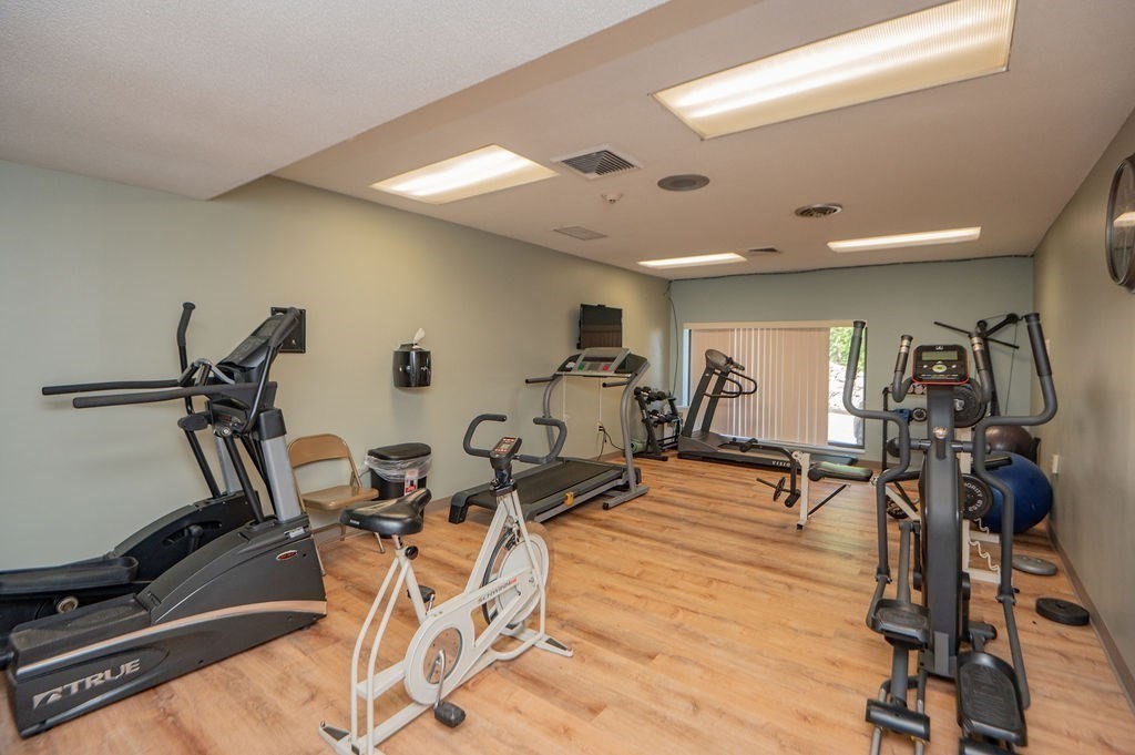 1002 Paradise Road, Unit PHH Swampscott, MA 01907 - Photo 33 of 36