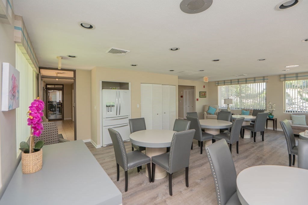 1002 Paradise Road, Unit PHH Swampscott, MA 01907 - Photo 34 of 36