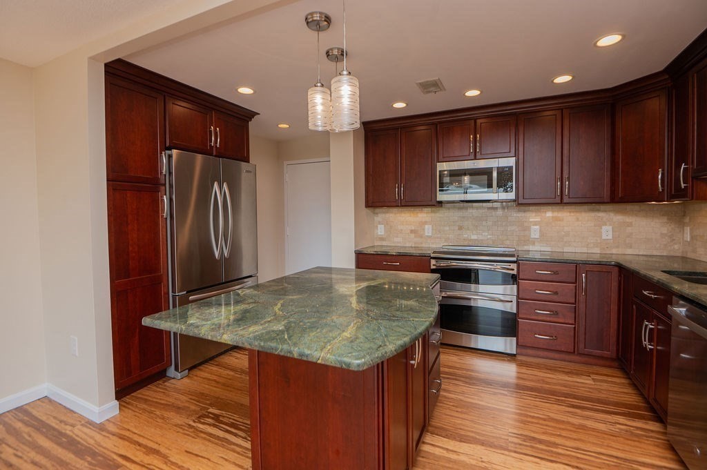 1002 Paradise Road, Unit PHH Swampscott, MA 01907 - Photo 7 of 36