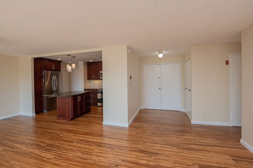 1002 Paradise Road, Unit PHH Swampscott, MA 01907 - Photo 10 of 36