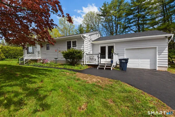 $345,000 | 288 Woodstock Avenue, Putnam, CT 06260