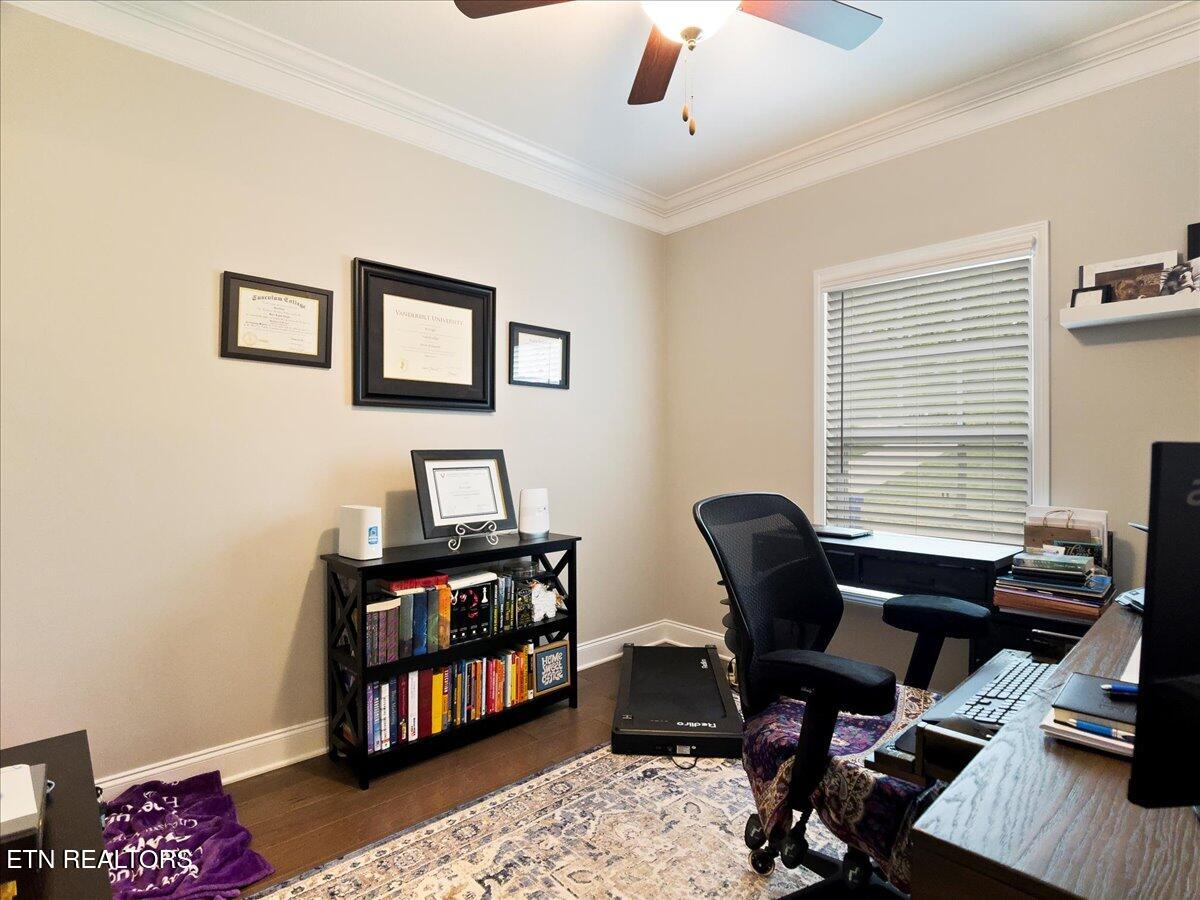 107 Mistletoeberry Road Oak Ridge, TN 37830 - Photo 4 of 60 45-Office