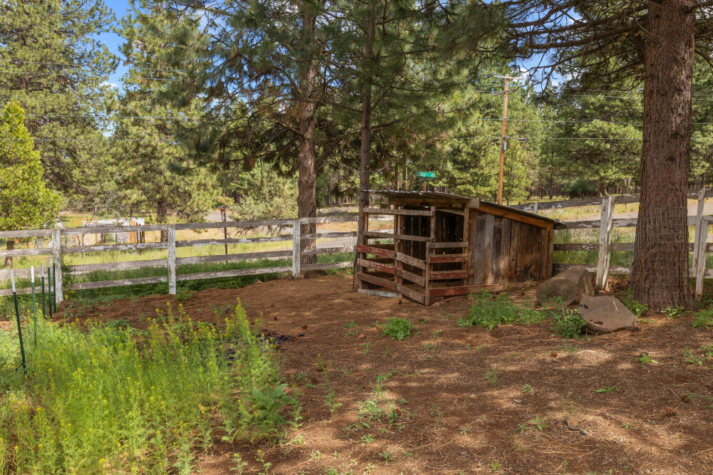 16320 Hillcrest Road Klamath Falls, OR 97603 - Photo 37 of 39 33.1 - 16320HillcrestRd-25