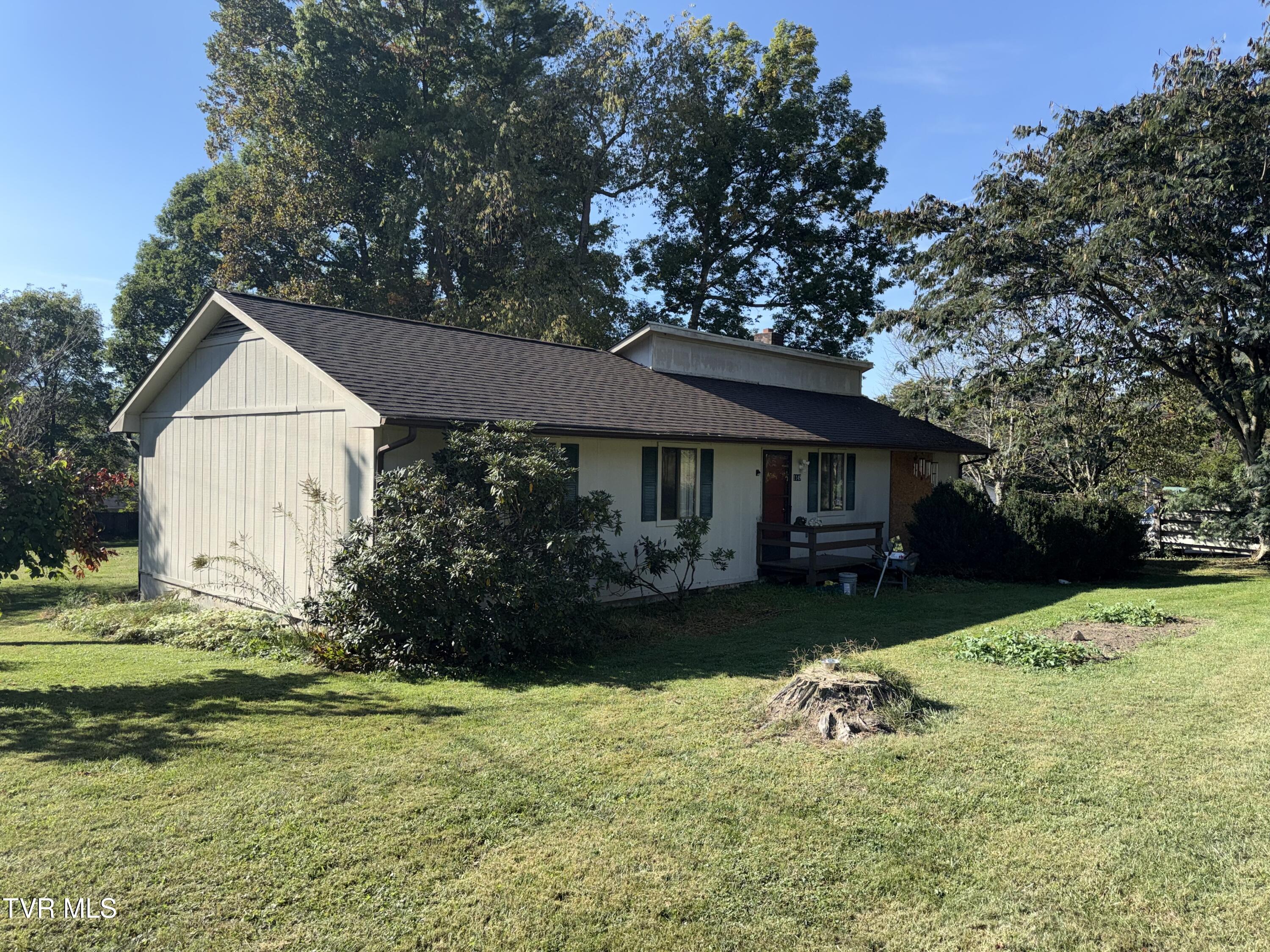 1149 Rainbow Road Mountain City, TN 37683 - Photo 2 of 25 1149 Rainbow Road 13