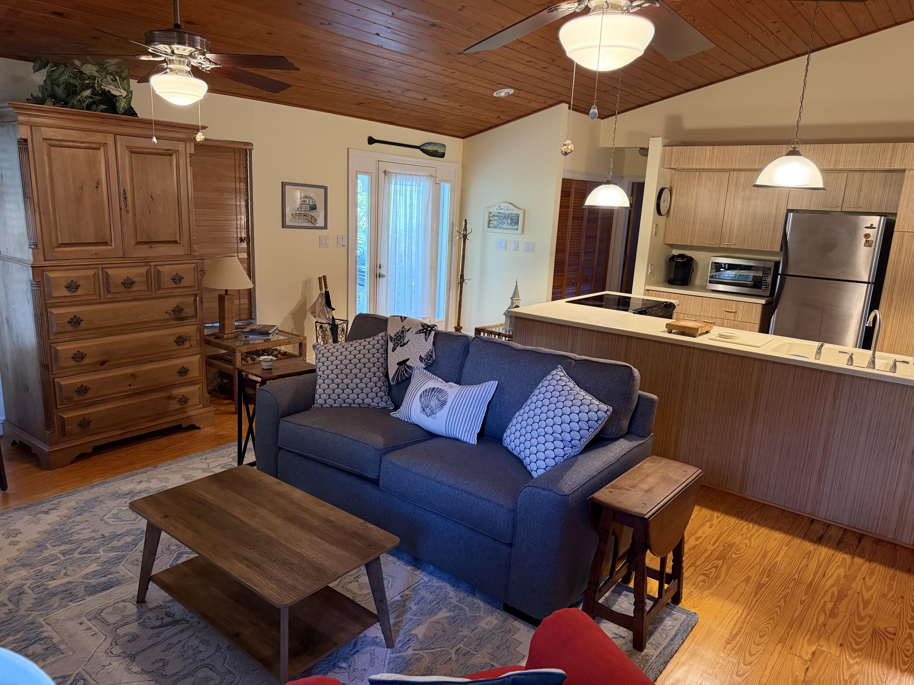 1941 West Shell Lane Vero Beach, FL 32963 - Photo 6 of 13 IMG_4624