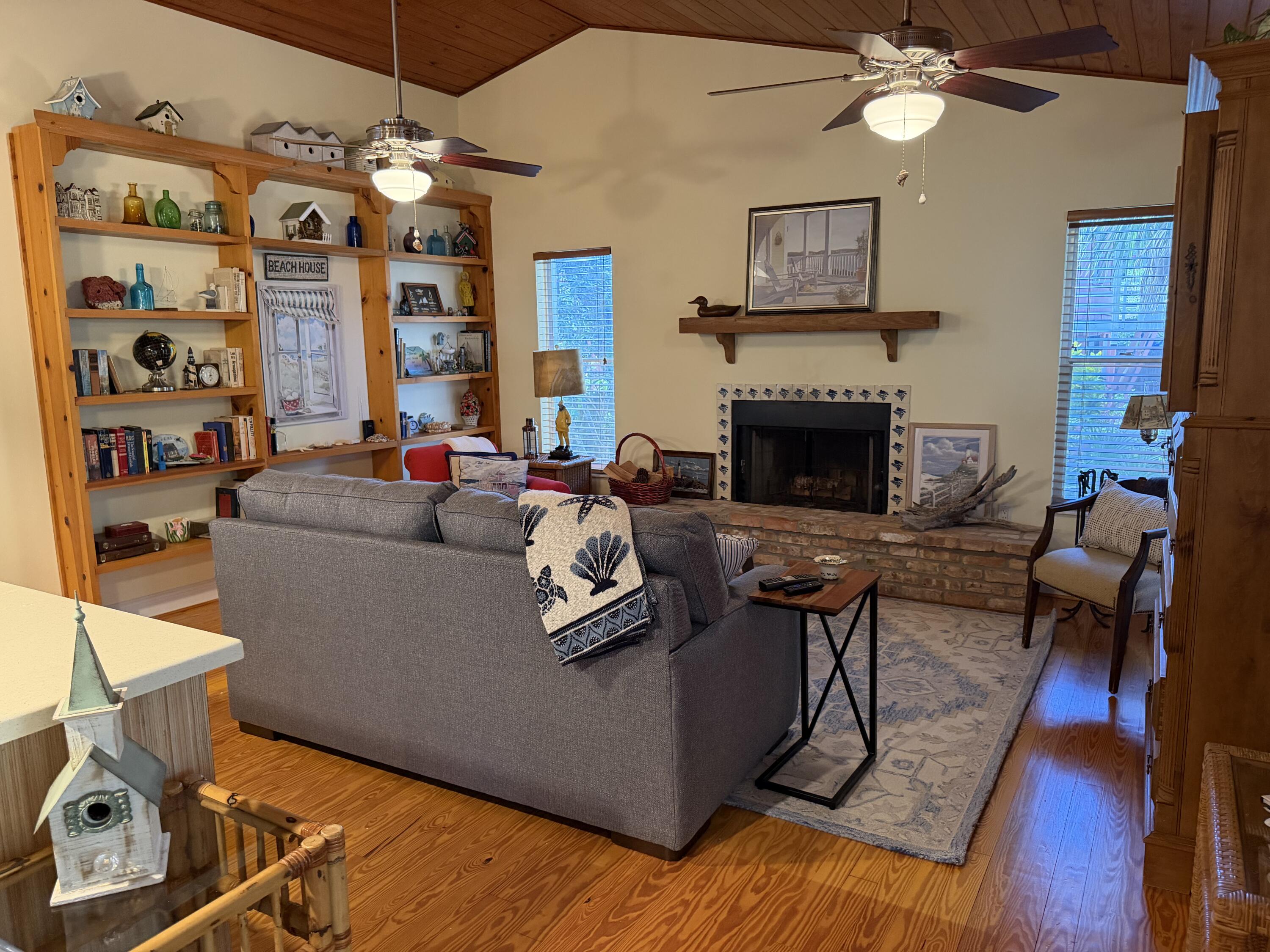 1941 West Shell Lane Vero Beach, FL 32963 - Photo 7 of 13 IMG_4621