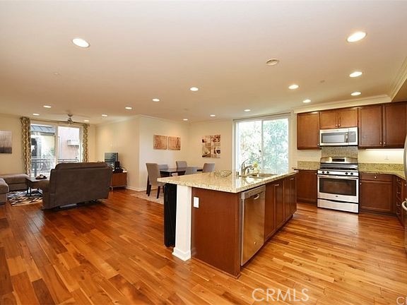 533 Rockefeller Irvine, CA 92612 - Photo 2 of 22