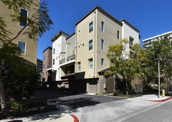 $4,600 | 533 Rockefeller, Irvine, CA 92612