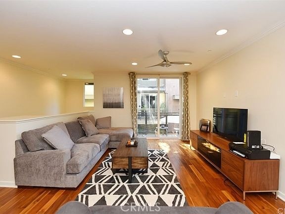 533 Rockefeller Irvine, CA 92612 - Photo 10 of 22