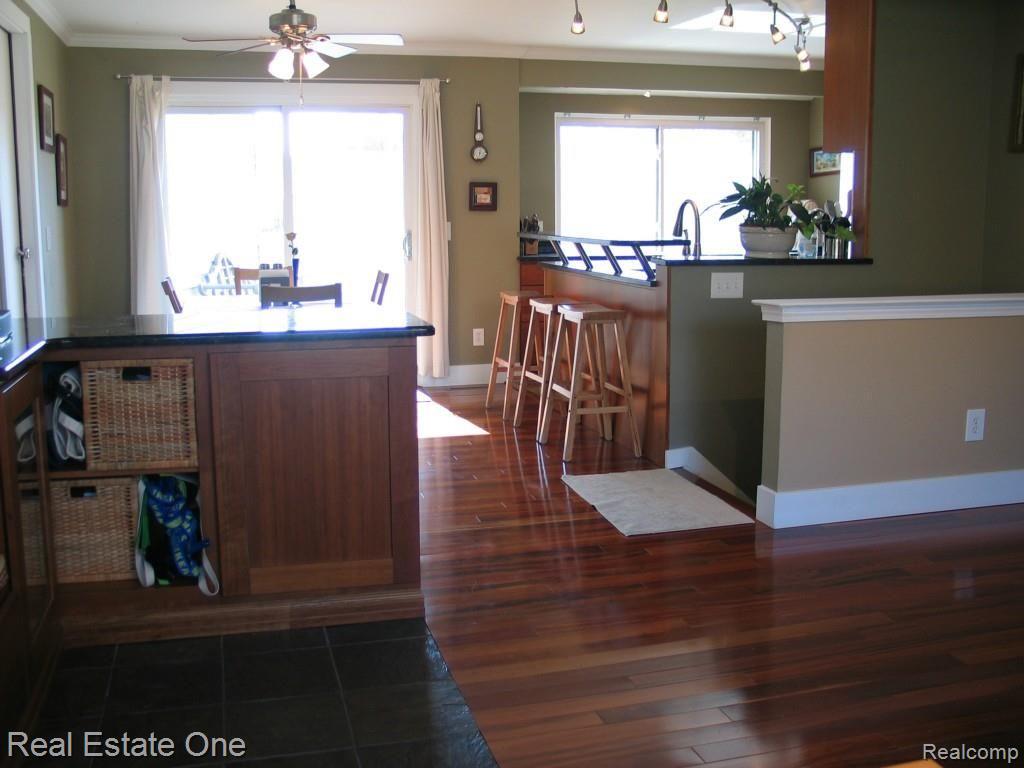 820 Brighton Lake Road Brighton, MI 48116 - Photo 11 of 42 820 Brighton Lake Rd 2 052.jpg