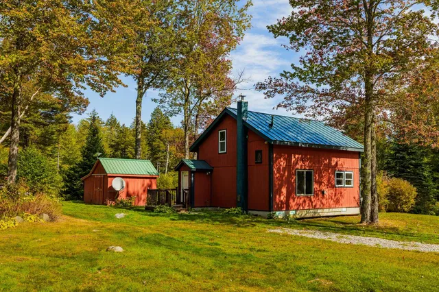$495,000 | 935 Old Manchester Road, Peru, VT 05152