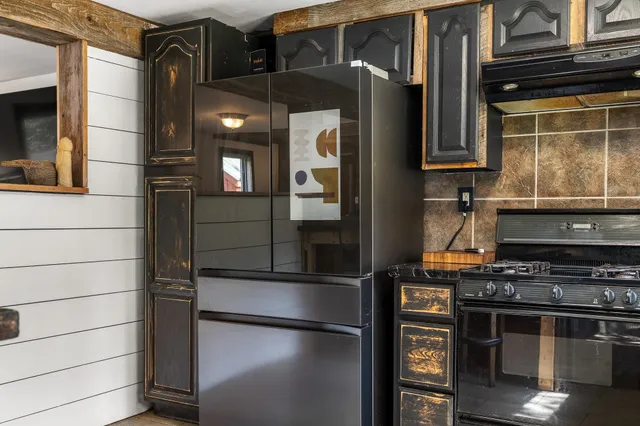 $495,000 | 935 Old Manchester Road, Peru, VT 05152