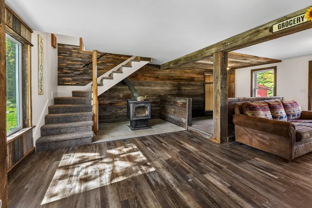 $495,000 | 935 Old Manchester Road, Peru, VT 05152