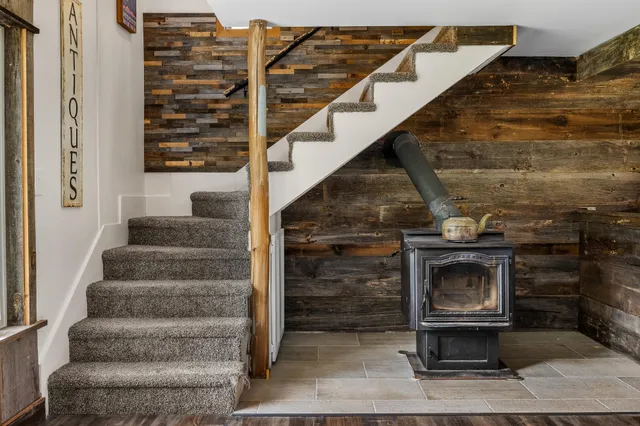 $495,000 | 935 Old Manchester Road, Peru, VT 05152