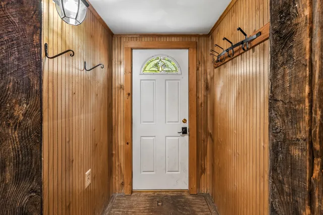 $495,000 | 935 Old Manchester Road, Peru, VT 05152