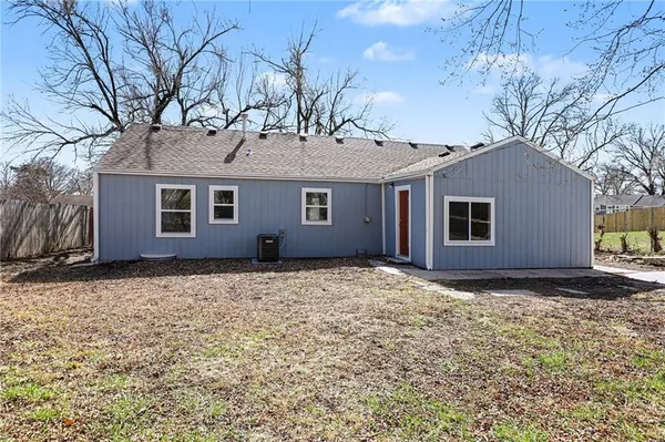 $285,000 | 2720 Hagemann Street, Kansas City, KS 66106