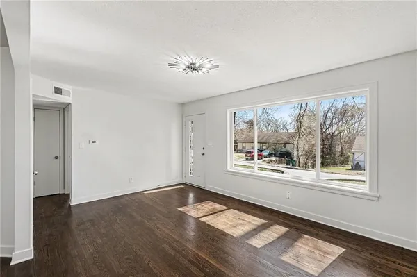 $285,000 | 2720 Hagemann Street, Kansas City, KS 66106