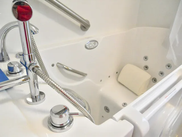 $449,000 | 11 Scottsdale Drive, Hudson, NH 03051