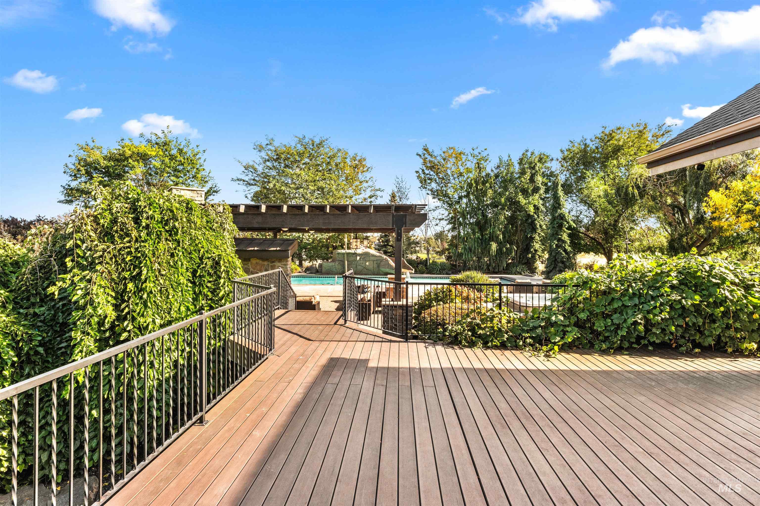 4262 South Rustler Lane Meridian, ID 83642 - Photo 45 of 50 View of deck