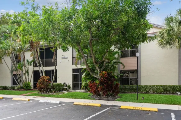 $2,500 | 4485 Carambola Circle North, Unit 27322, Coconut Creek, FL 33066