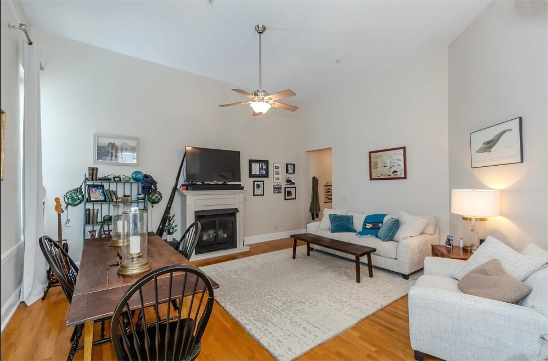 12 Elm Street, Unit 2 Newport, RI 02840 - Photo 3 of 15
