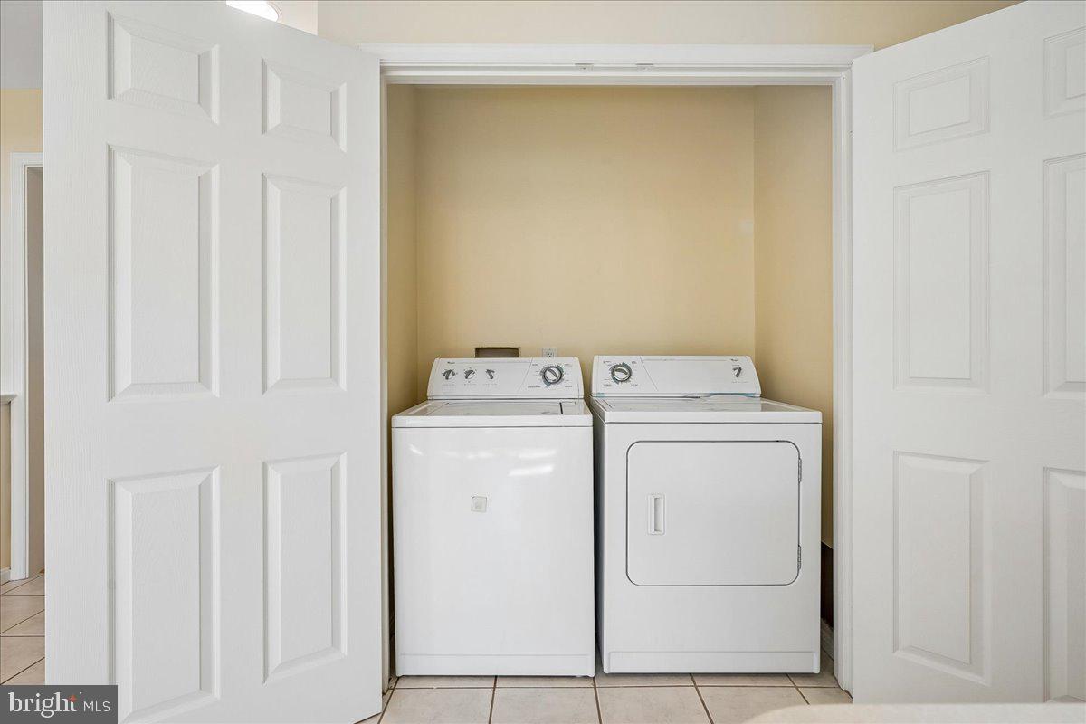 8501 Silverview Drive Lorton, VA 22079 - Photo 32 of 72 a utility room with dryer and washer