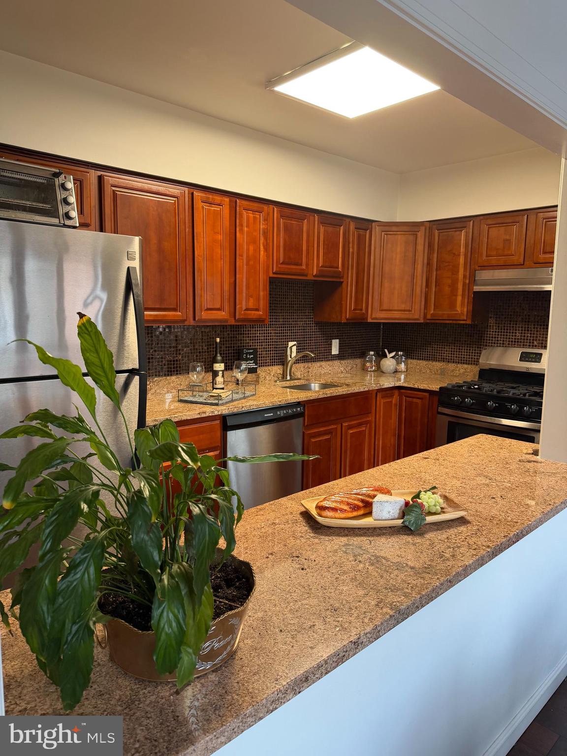 21 Hamill Road, Unit F Baltimore, MD 21210 - Photo 15 of 32