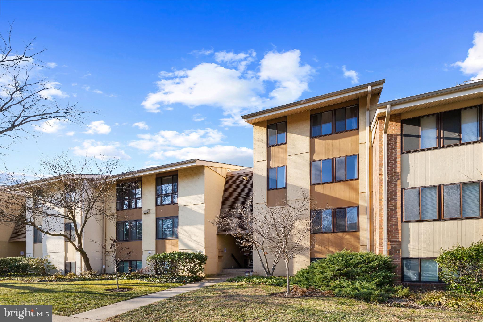 21 Hamill Road, Unit F Baltimore, MD 21210 - Photo 3 of 32