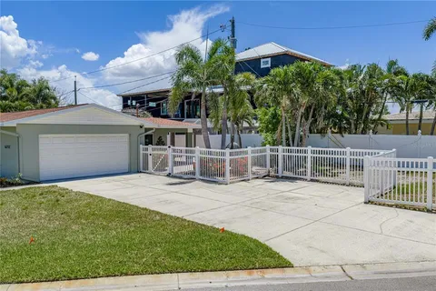 $850,000 | 6717 Cardinal Drive South, St. Petersburg, FL 33707