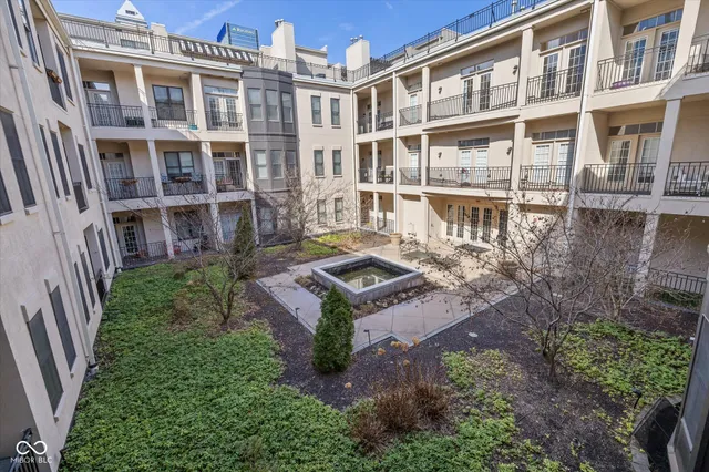 $335,900 | 355 East Ohio Street, Unit 206, Indianapolis, IN 46204