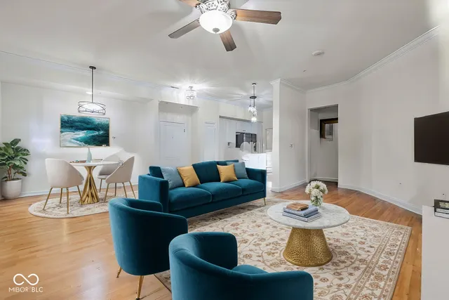 $335,900 | 355 East Ohio Street, Unit 206, Indianapolis, IN 46204