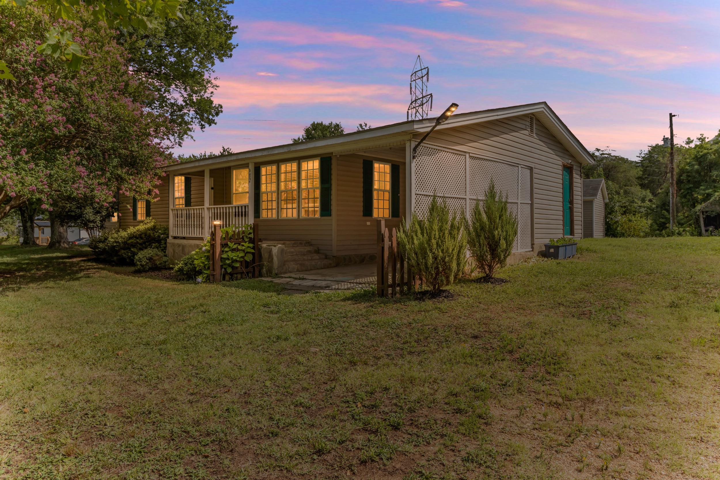 682 Island Ford Road Inman, SC 29349 - Photo 4 of 32