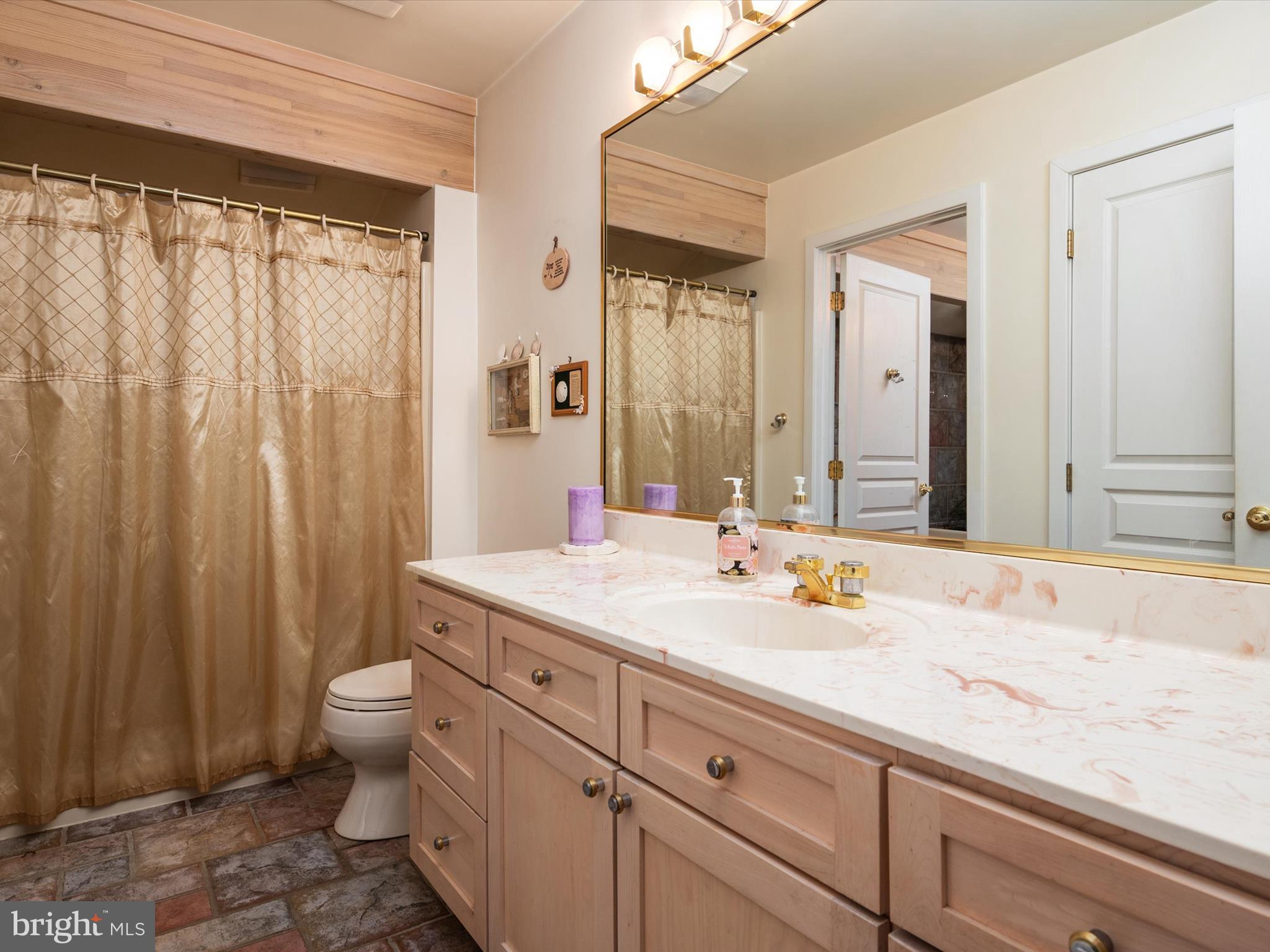 317 Hickory Point Road Pasadena, MD 21122 - Photo 42 of 76 Gallery Image 42