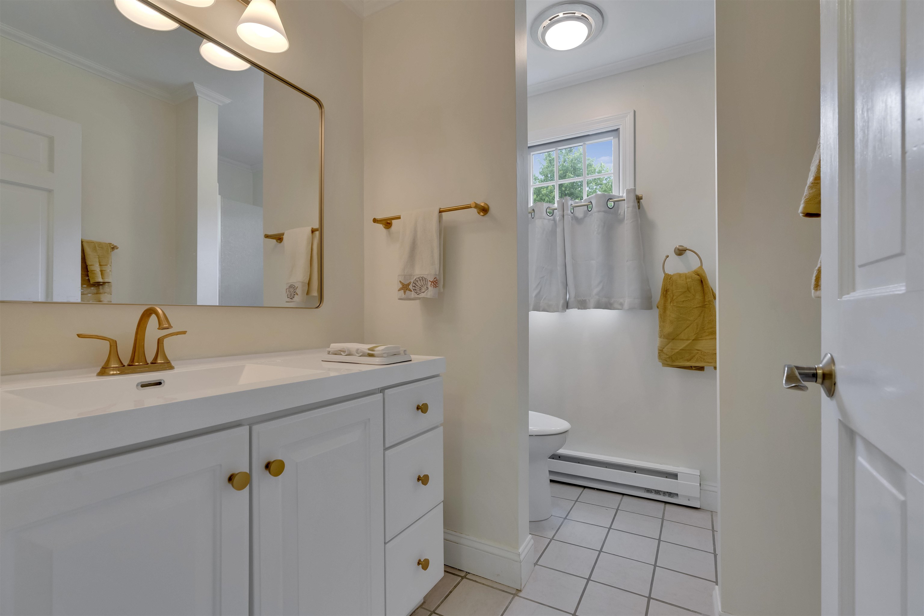 22 Raeder Drive Stratham, NH 03885 - Photo 13 of 52