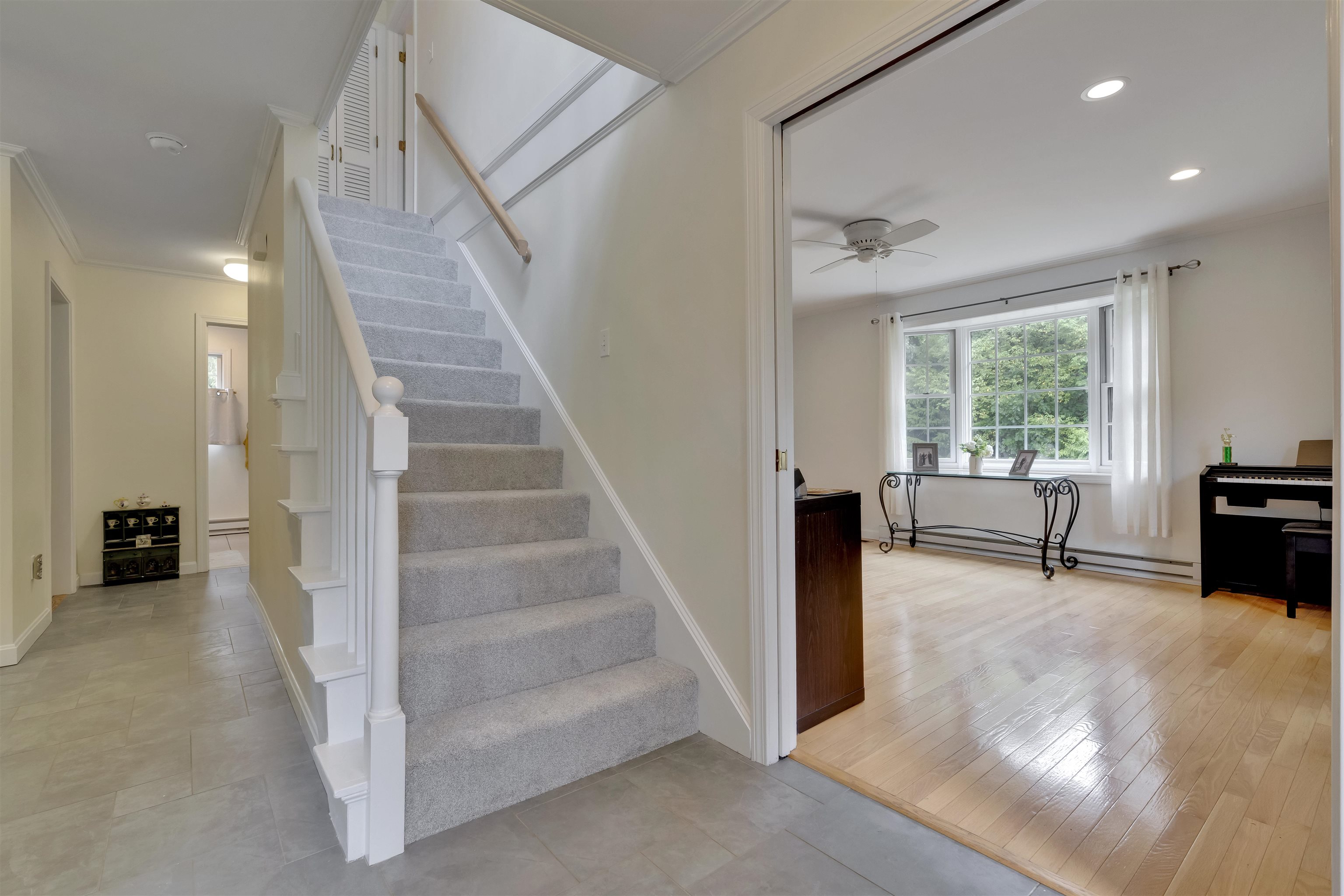 22 Raeder Drive Stratham, NH 03885 - Photo 10 of 52