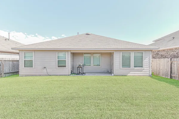 $1,650 | 21540 Rustic Elm Drive, New Caney, TX 77357