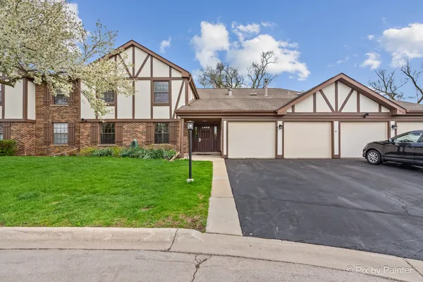 $250,000 | 265 Buckingham Court, Unit C2, Schaumburg, IL 60193