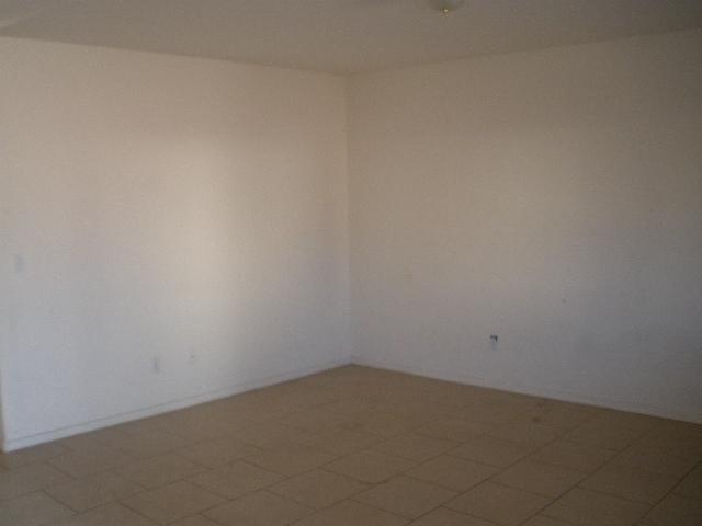 3338 West Fraktur Road Phoenix, AZ 85041 - Photo 5 of 5 Family room