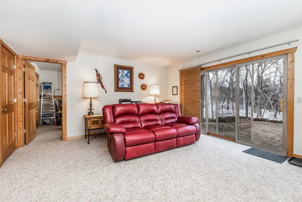 $350,000 | 8 Garnet Court, Galena, IL 61036
