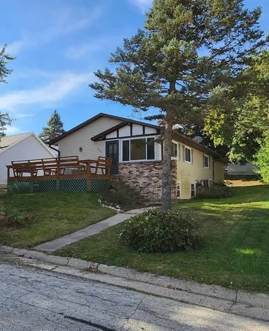 $299,000 | 206 South Garfield Street, Barneveld, WI 53507