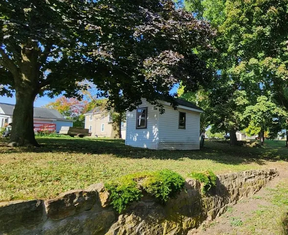 $299,000 | 206 South Garfield Street, Barneveld, WI 53507