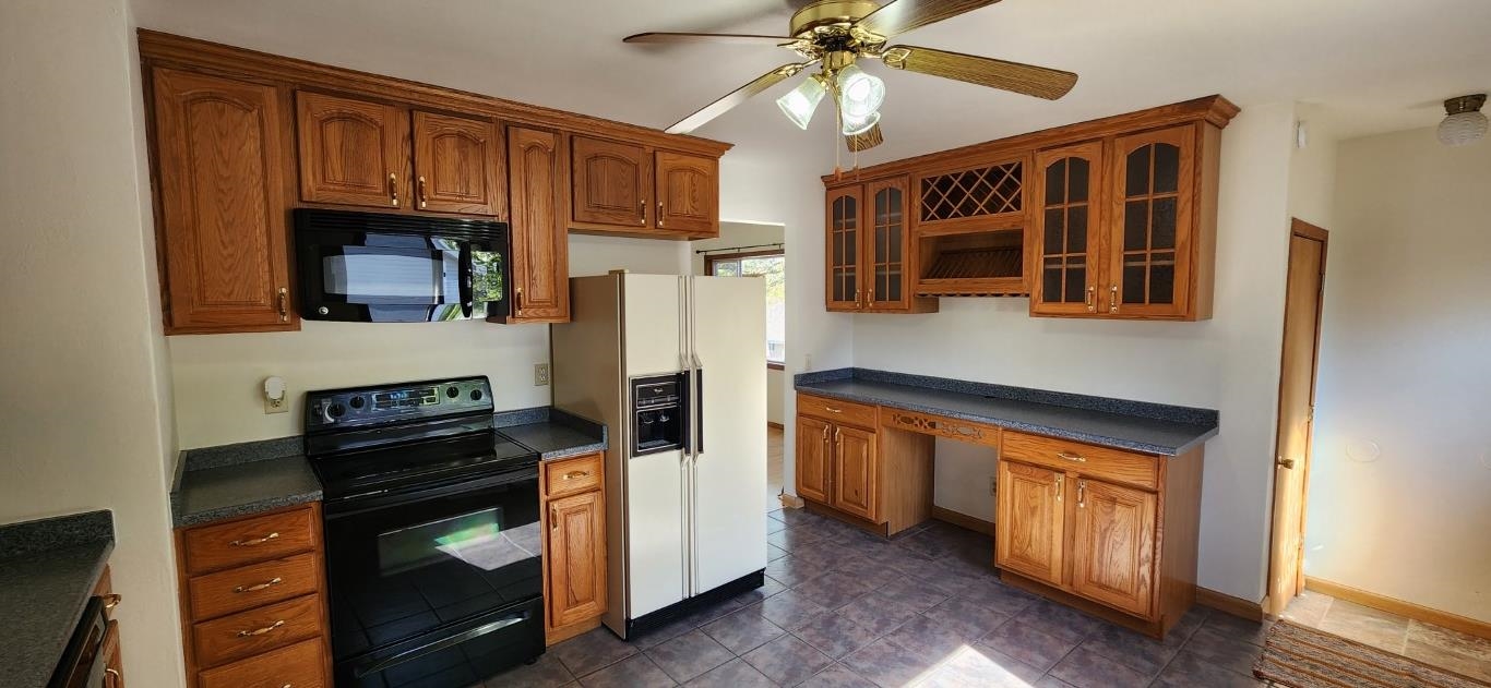 206 South Garfield Street Barneveld, WI 53507 - Photo 4 of 26