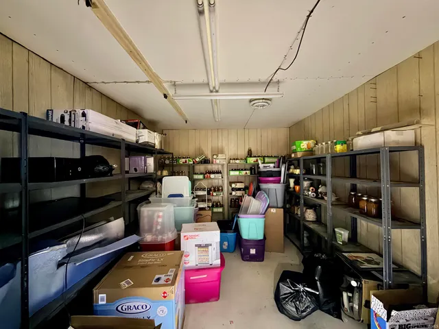 $239,000 | 13799 West 700th Road, Jasonville, IN 47438