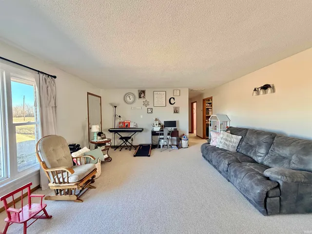 $239,000 | 13799 West 700th Road, Jasonville, IN 47438