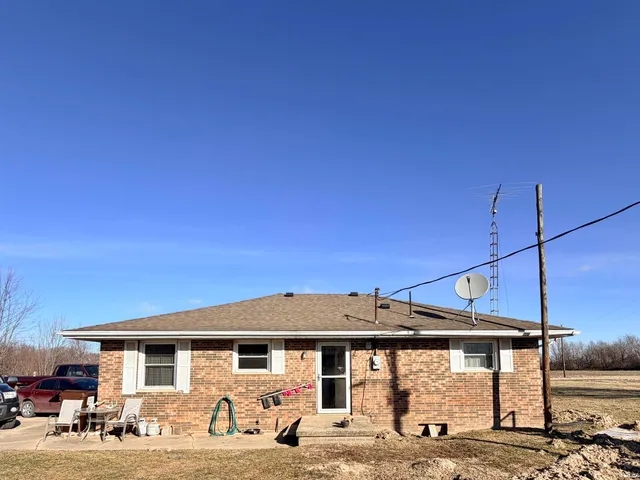 $239,000 | 13799 West 700th Road, Jasonville, IN 47438