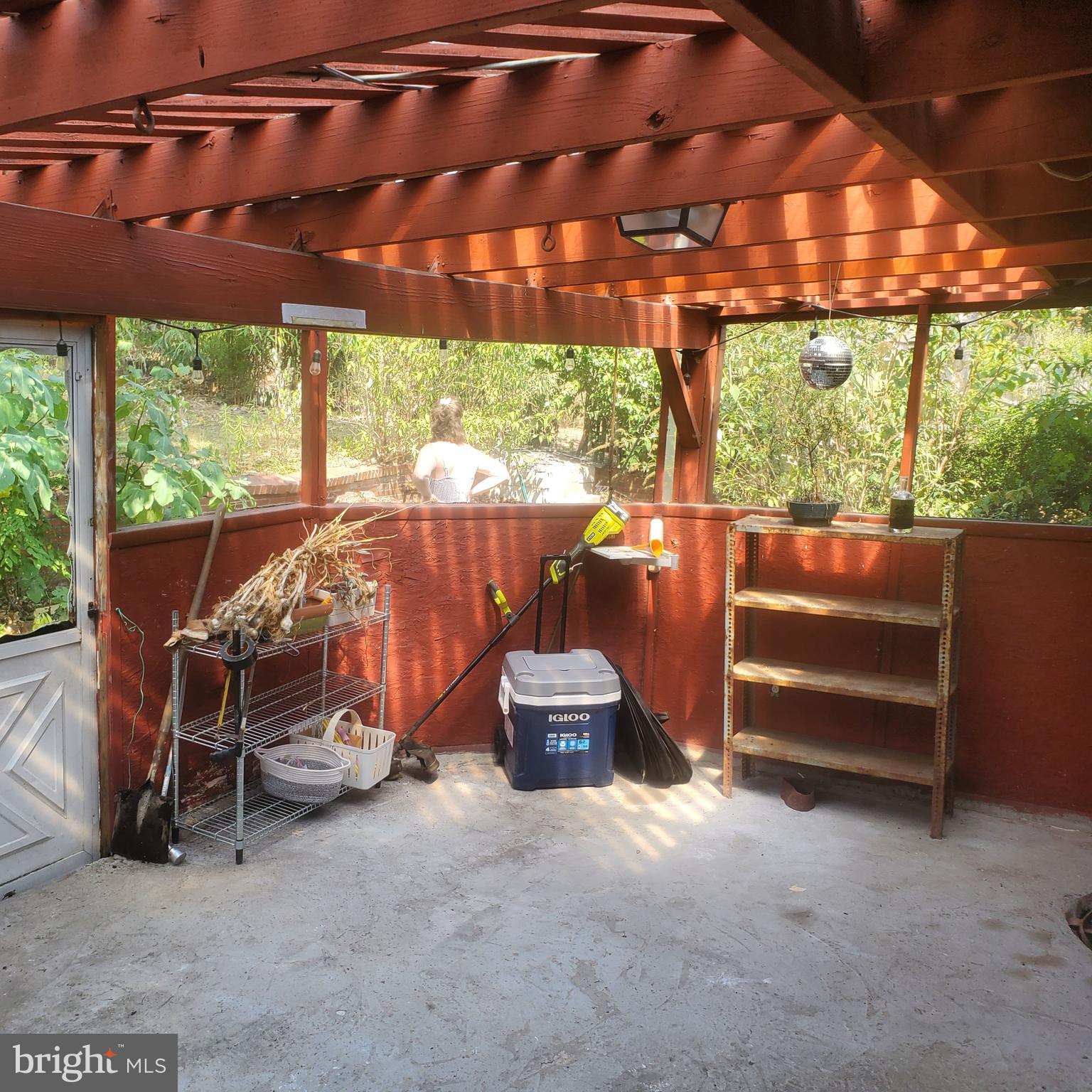 10106 Towhee Avenue Adelphi, MD 20783 - Photo 17 of 21 Sun Room