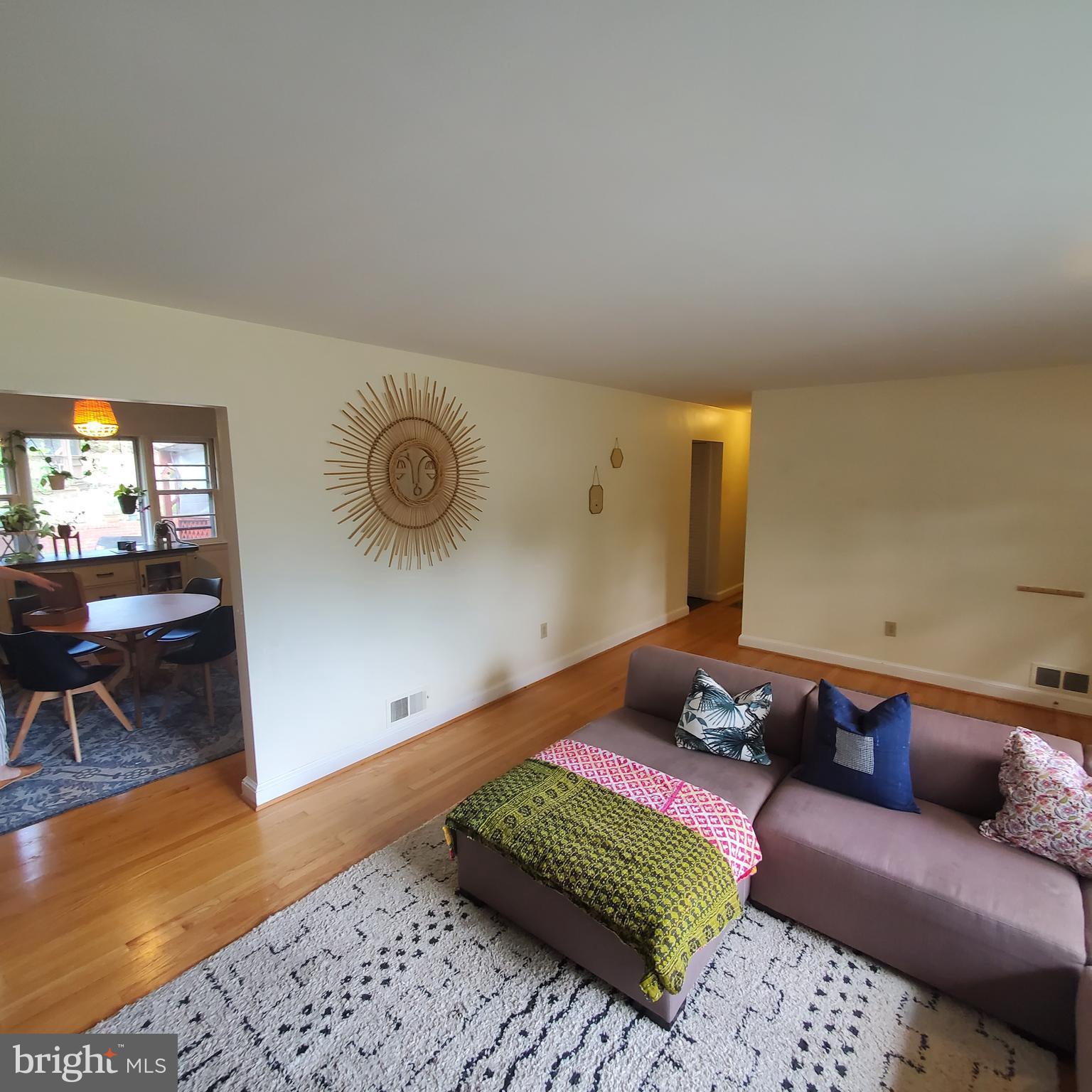 10106 Towhee Avenue Adelphi, MD 20783 - Photo 3 of 21 Living Room