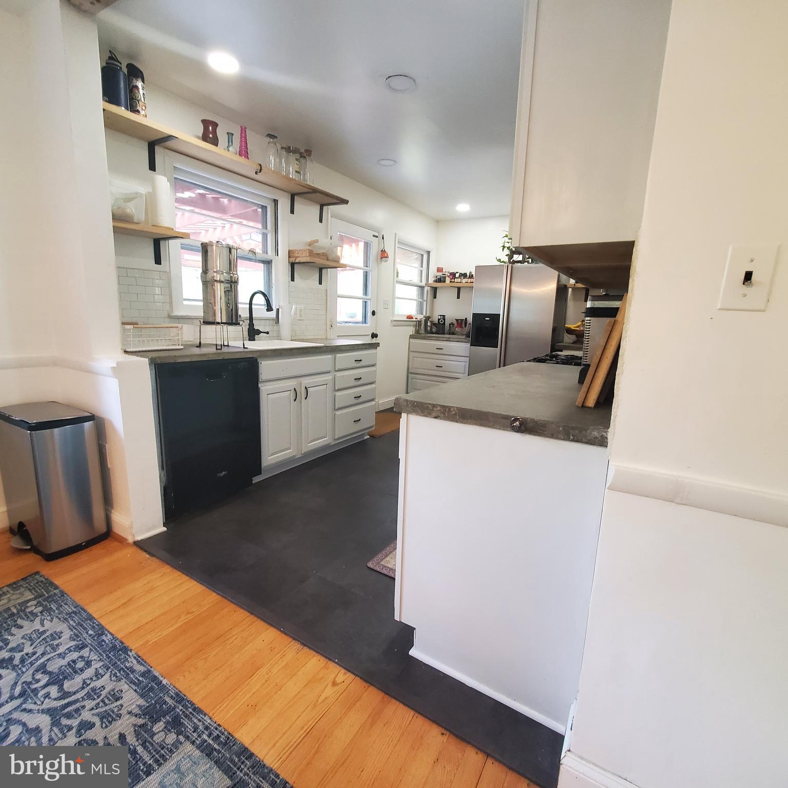 10106 Towhee Avenue Adelphi, MD 20783 - Photo 6 of 21 Kitchen